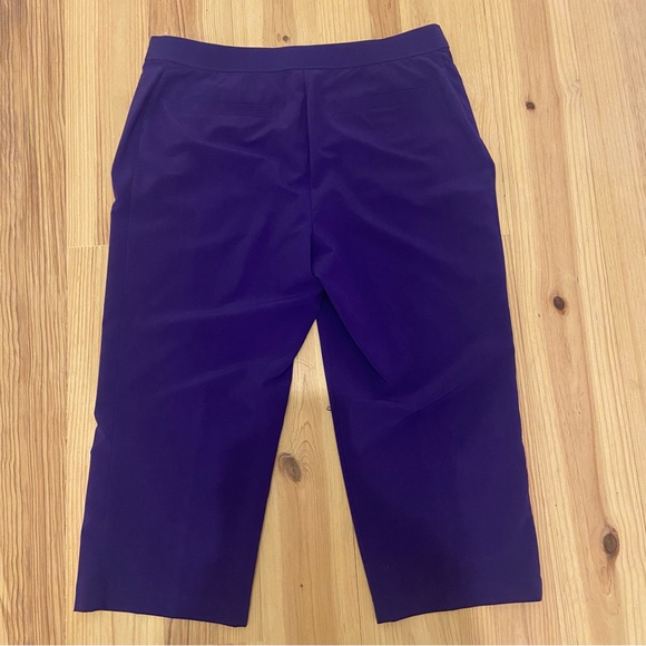 Chicos Weekend crop pants - Picture 3 of 3